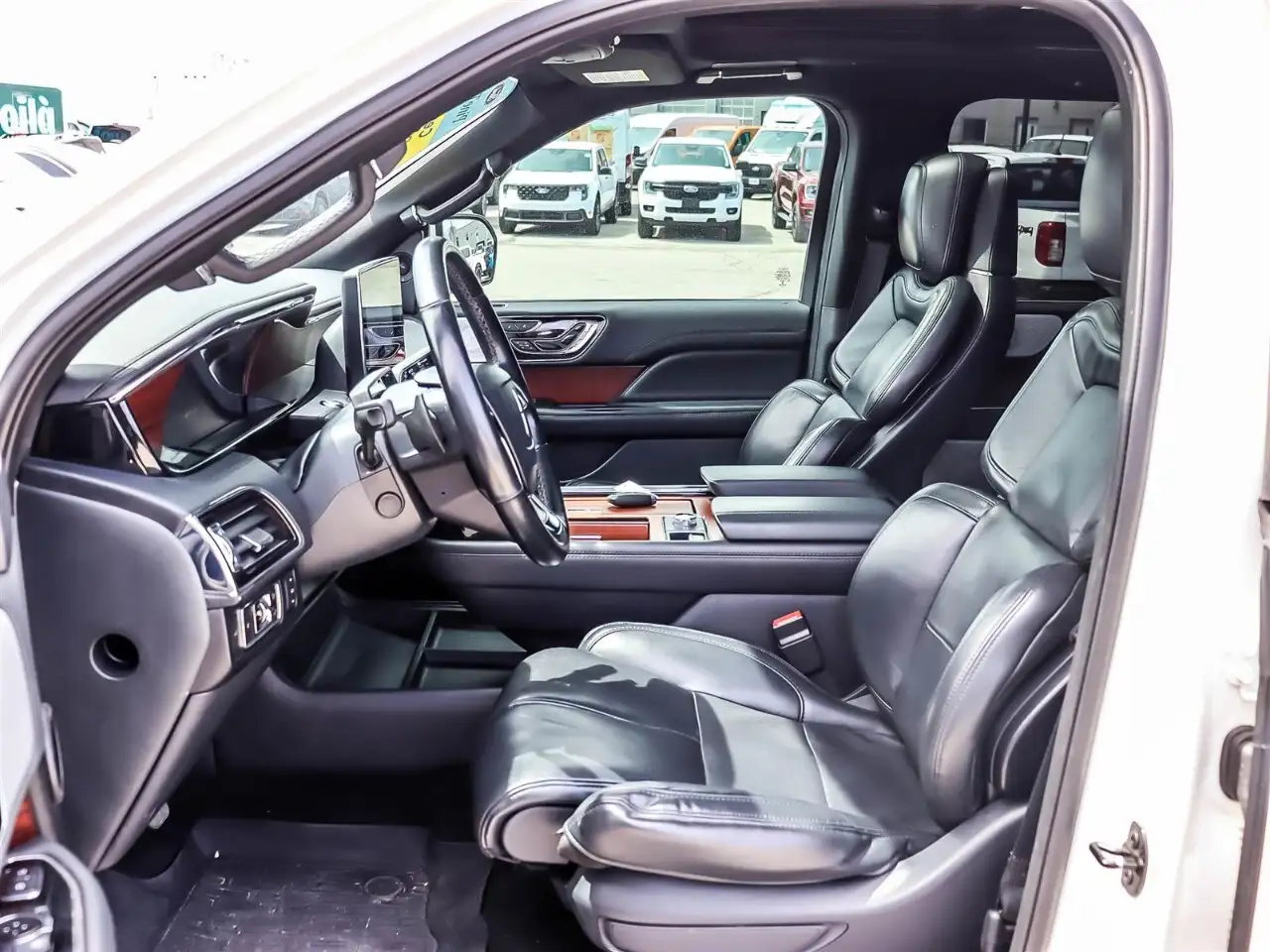 Lincoln Navigator снимка Lincoln Navigator