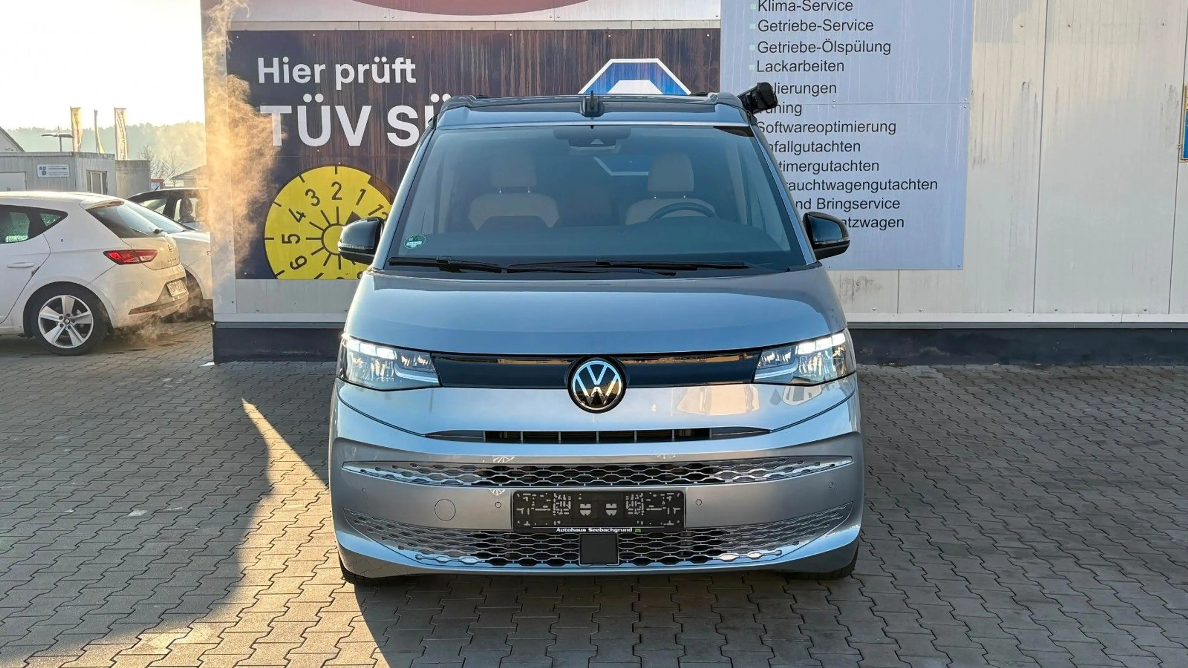 Volkswagen T7 California T7 2.0TDI California Beach Camper AHK — photo 2