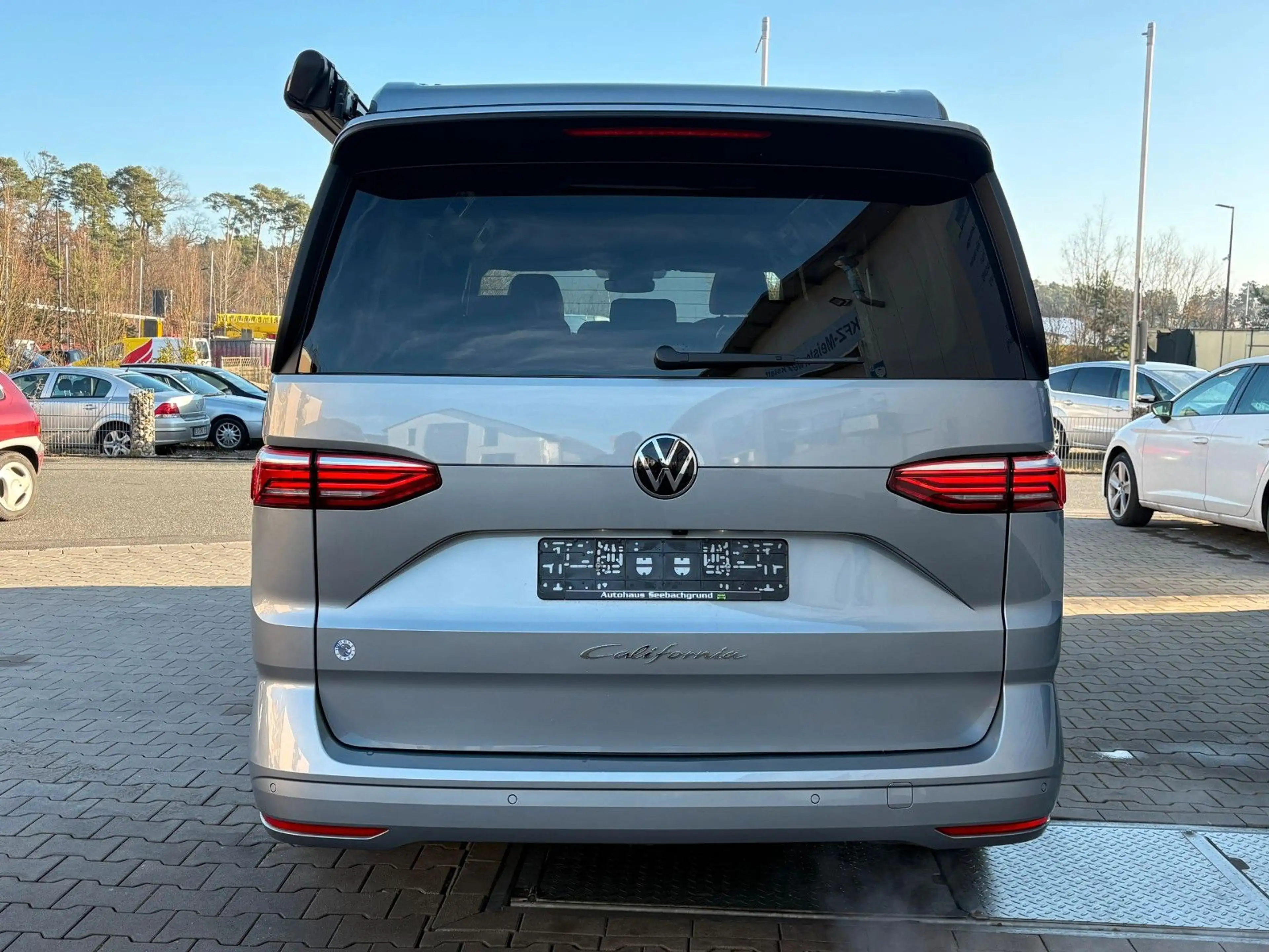Volkswagen T7 California T7 2.0TDI California Beach Camper AHK — photo 8