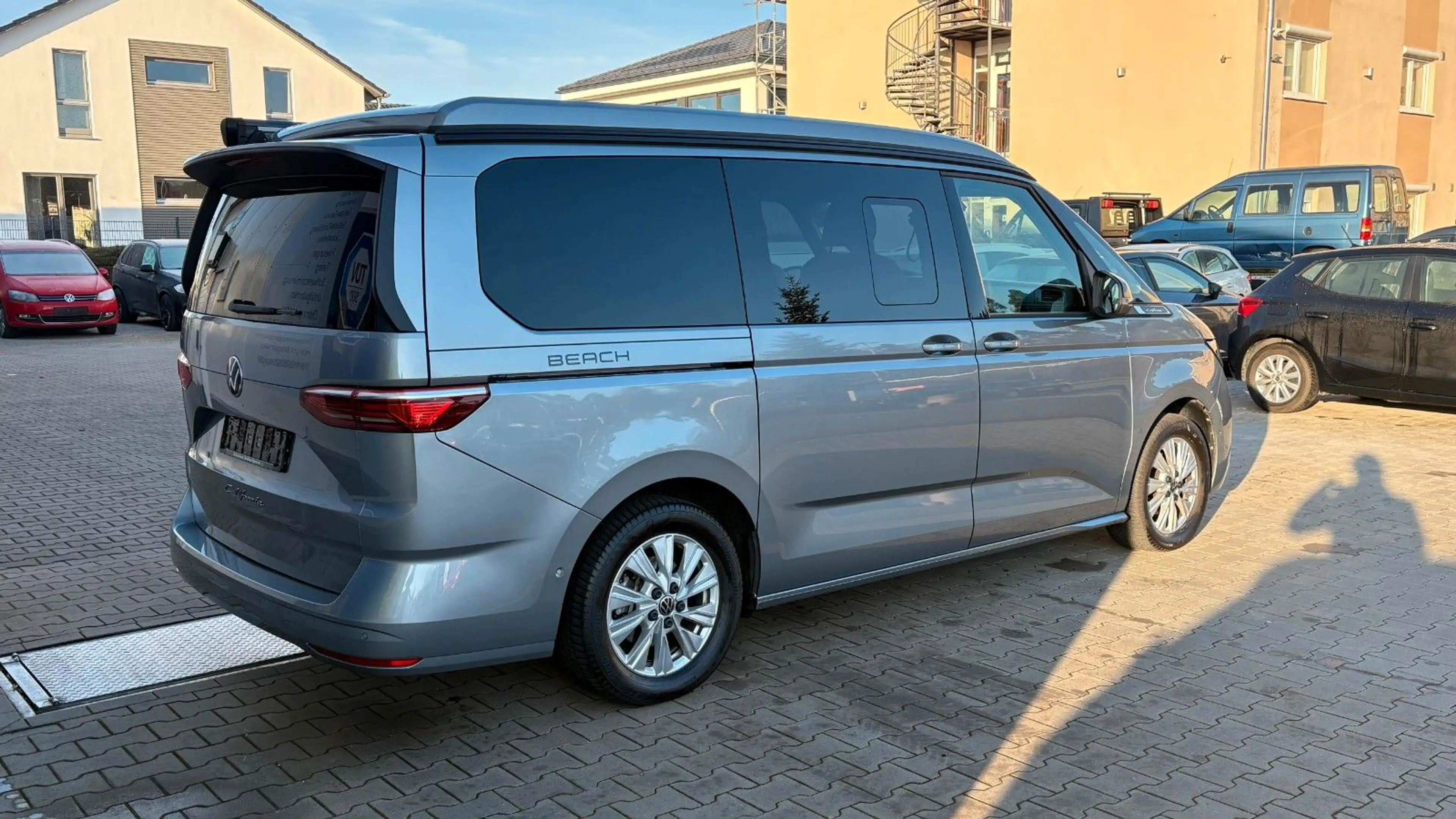 Volkswagen T7 California T7 2.0TDI California Beach Camper AHK — photo 7