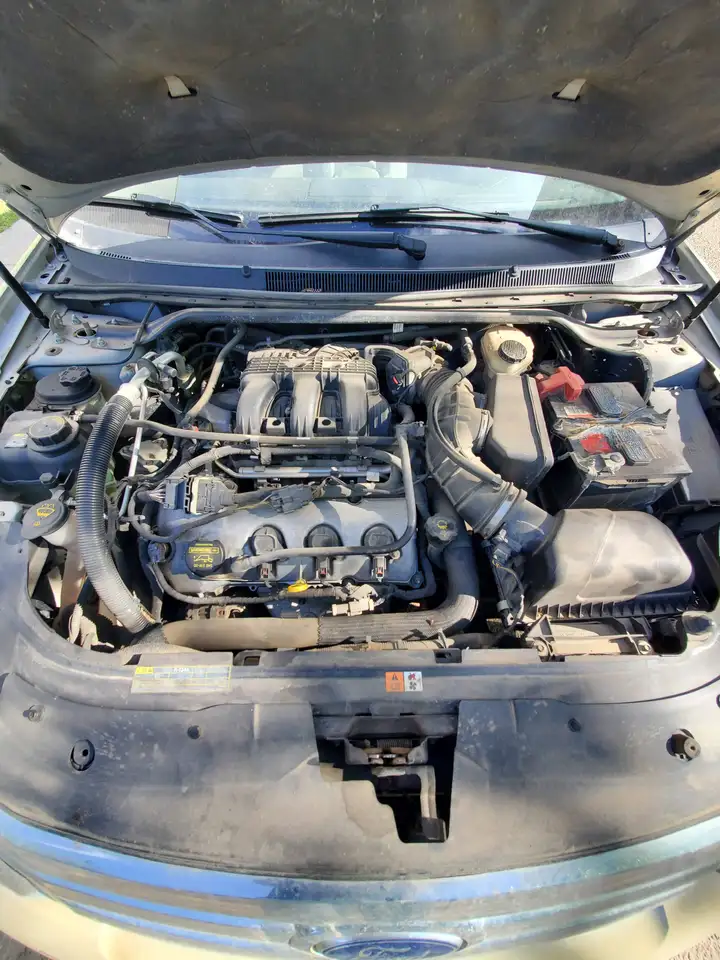 Ford Taurus снимка Ford Taurus