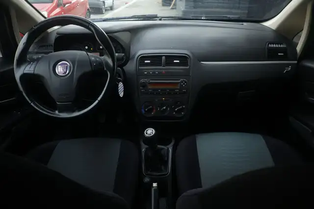 Fiat Grande Punto view 2