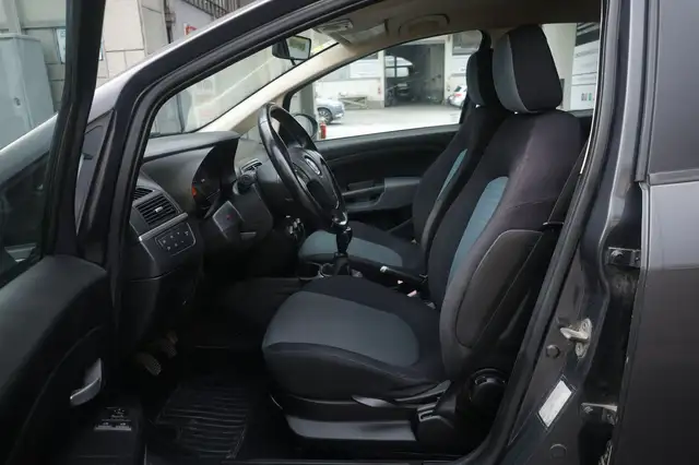 Fiat Grande Punto view 17