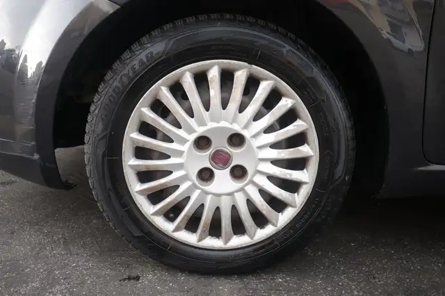 Fiat Grande Punto view 5