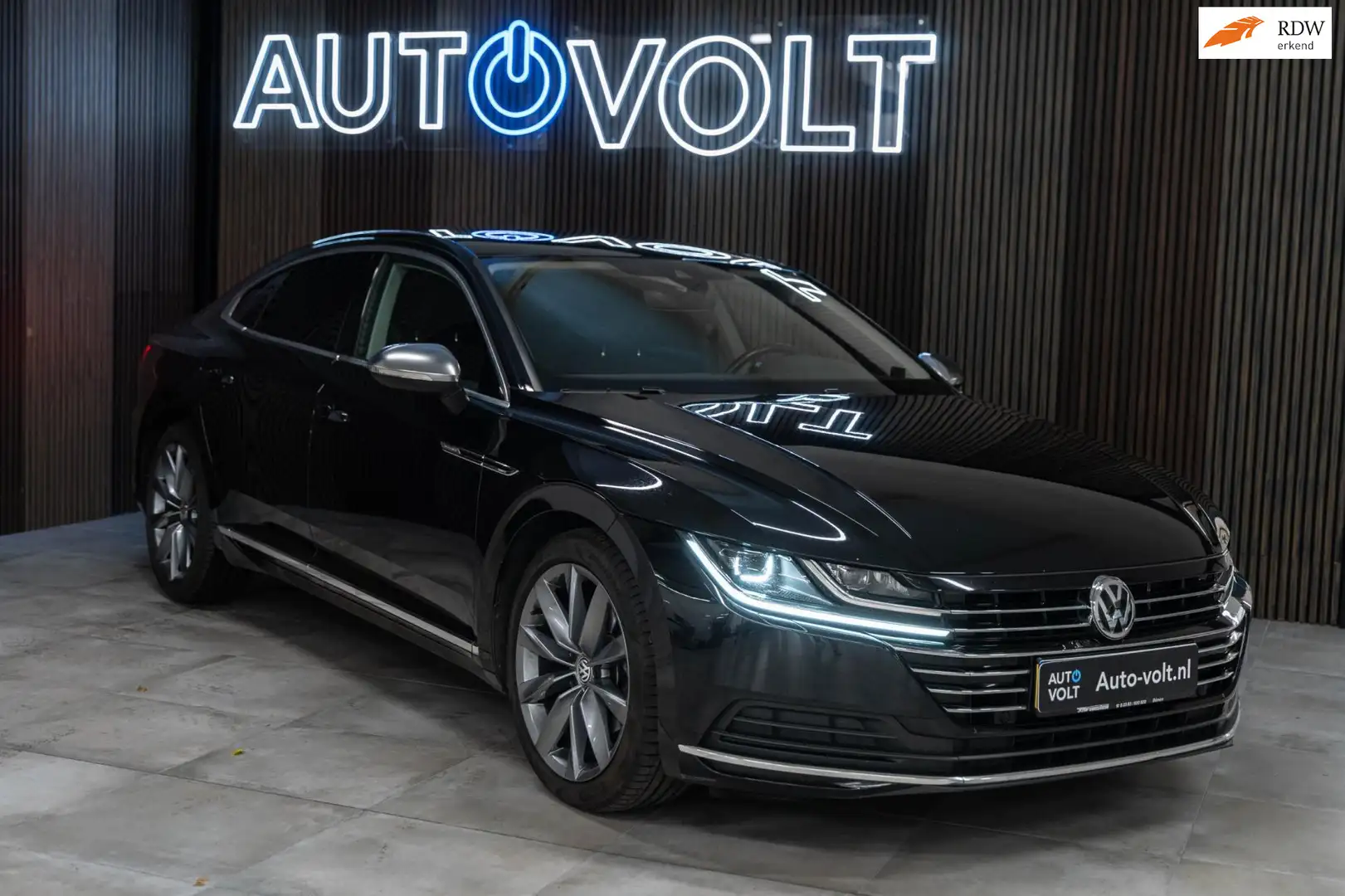 Volkswagen Arteon 1.5 TSI Business R Zwart - 1