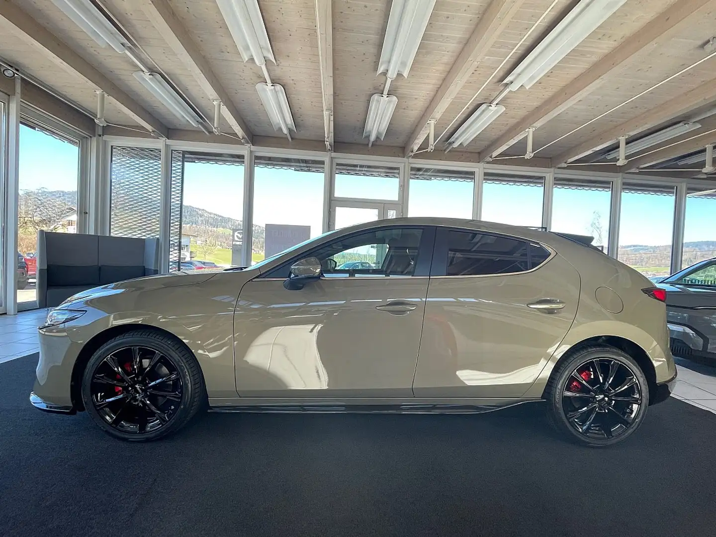 Mazda 3 Mazda3 e-Skyactiv-G140 Homura Braun - 2