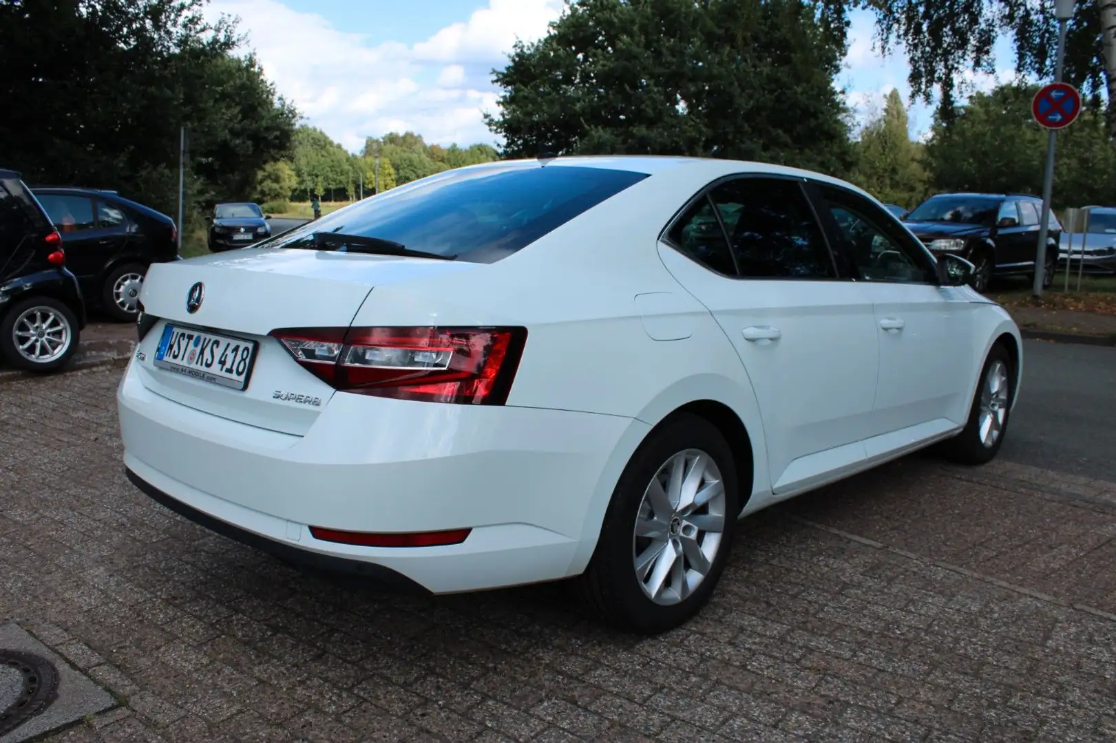 Skoda Superb Lim. Style 2.0 TDI Navi Bi-Xen Kamera SHZ Blanc - 2