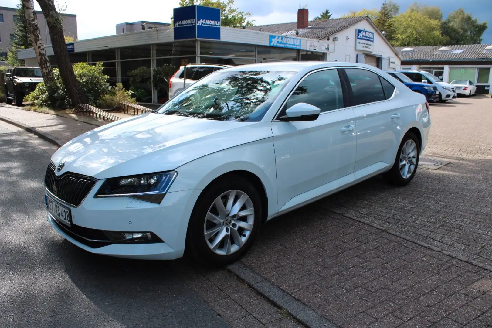 Skoda Superb Lim. Style 2.0 TDI Navi Bi-Xen Kamera SHZ Blanc - 1