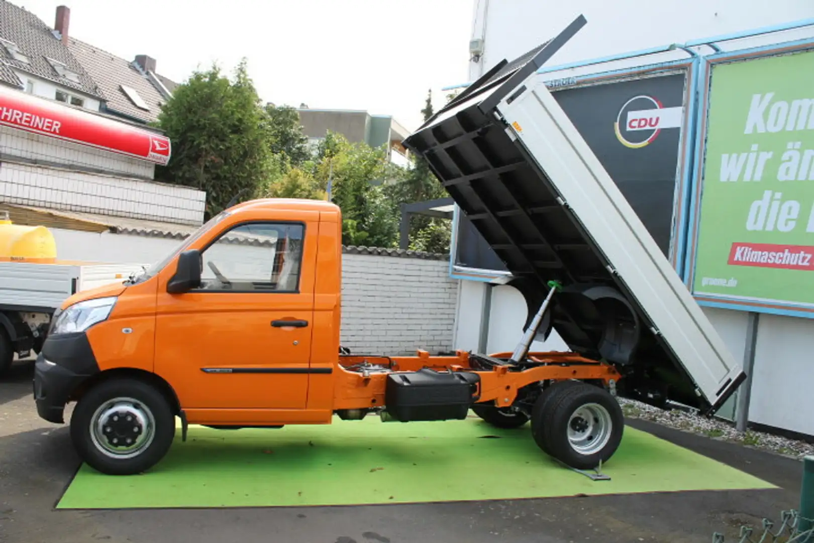 Piaggio Porter NP6 Kipper HD TOP Klima LR 308 Orange - 1