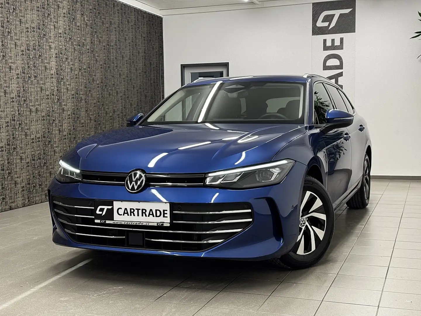Volkswagen Passat Variant 1,5 eTSI ACT Business DSG /LED/ VIRTUAL/ ACC/ S... Bleu - 1