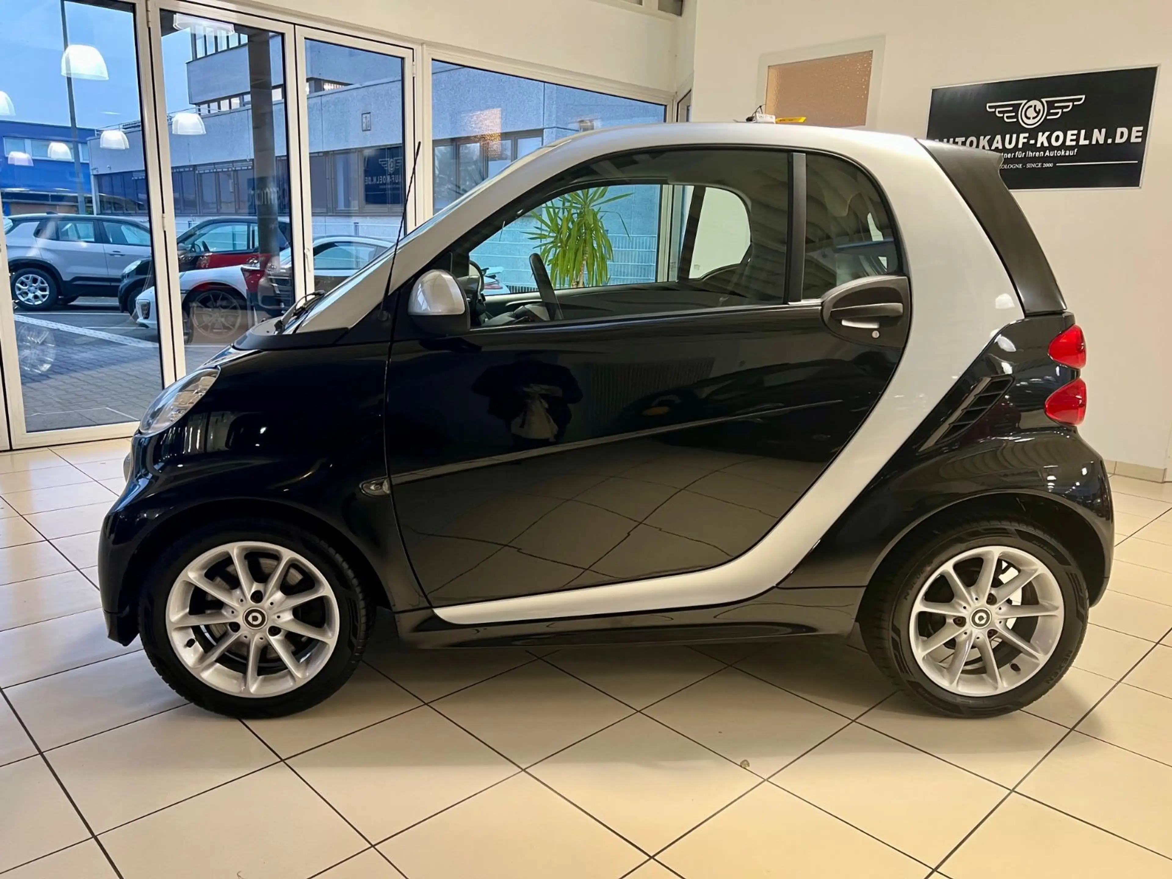 smart forTwo Coupé Passion/Servo/Klima/Alus — photo 5