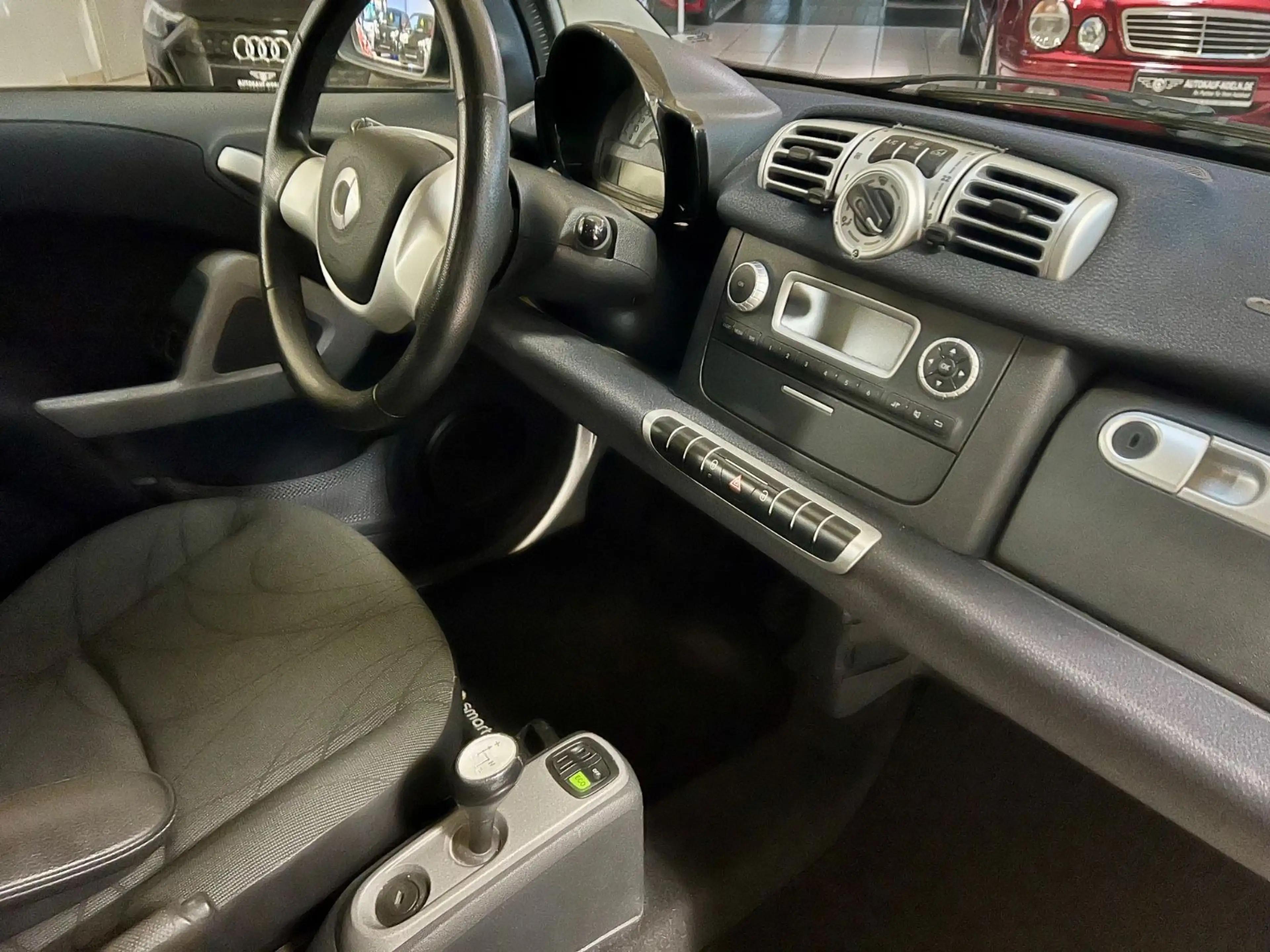 smart forTwo Coupé Passion/Servo/Klima/Alus — photo 9
