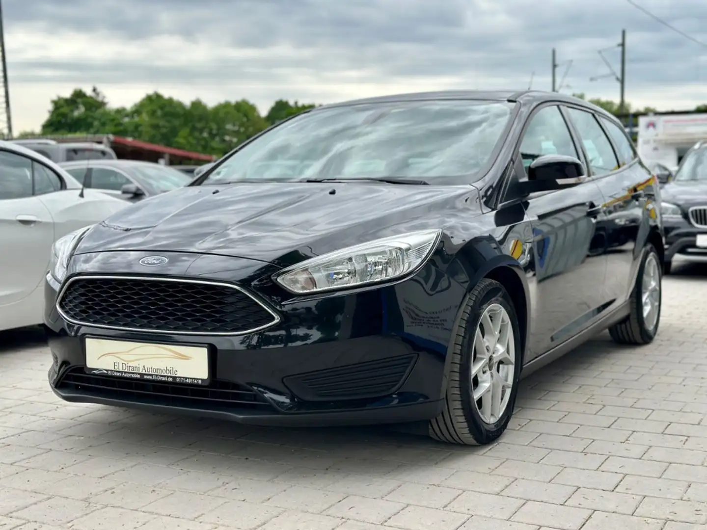 Ford Focus Turnier Business Autom/Anhängerk/DAB/PDC/ Schwarz - 1
