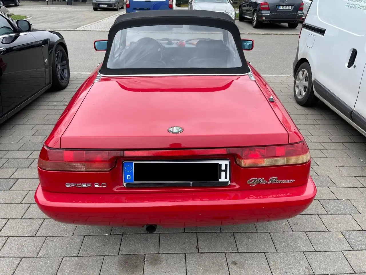 Alfa Romeo Spider 2.0, foto 1