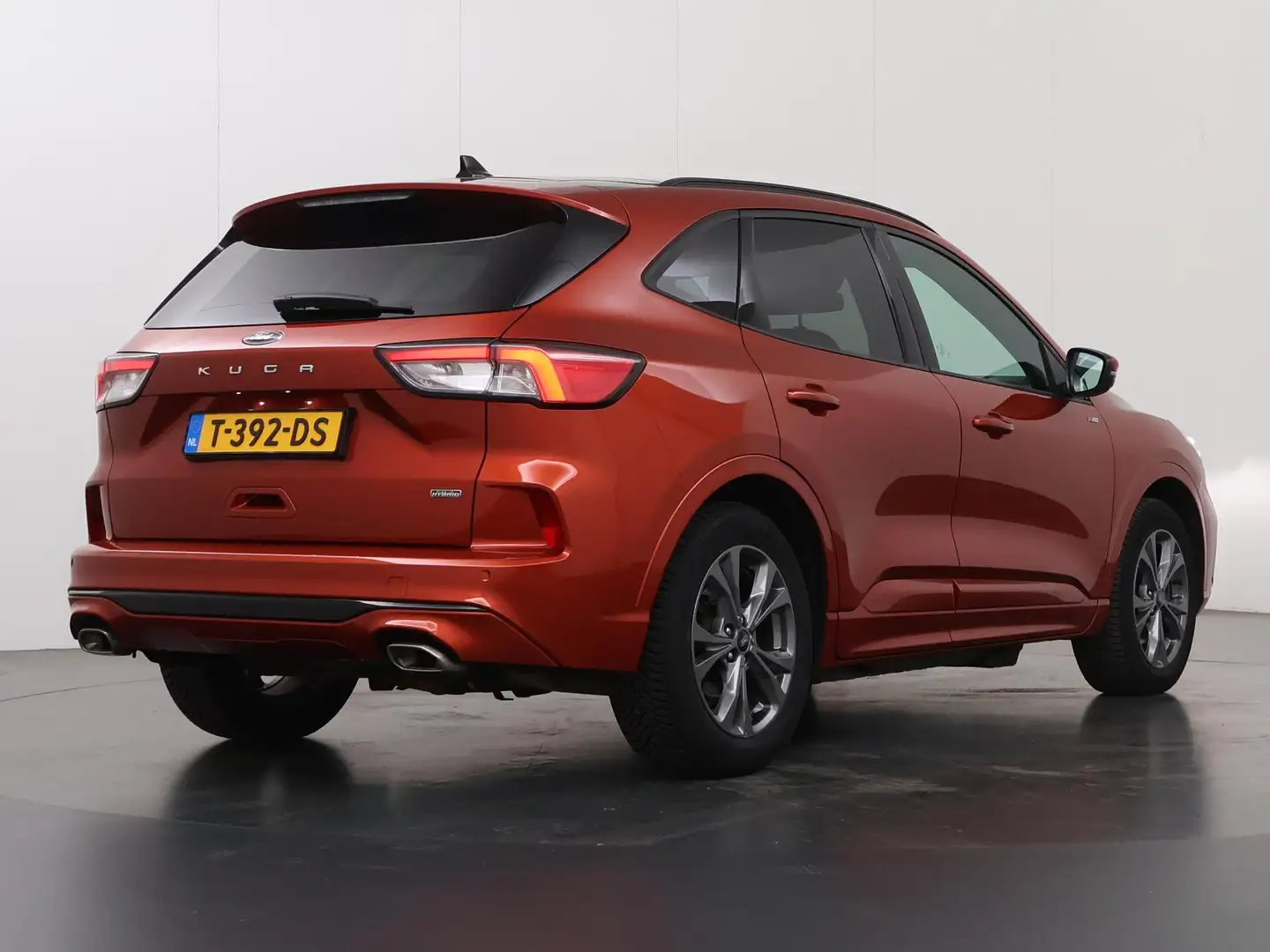 Ford Kuga 2.5 PHEV ST-Line X | Panoramadak | Winterpack | El Oranje - 2
