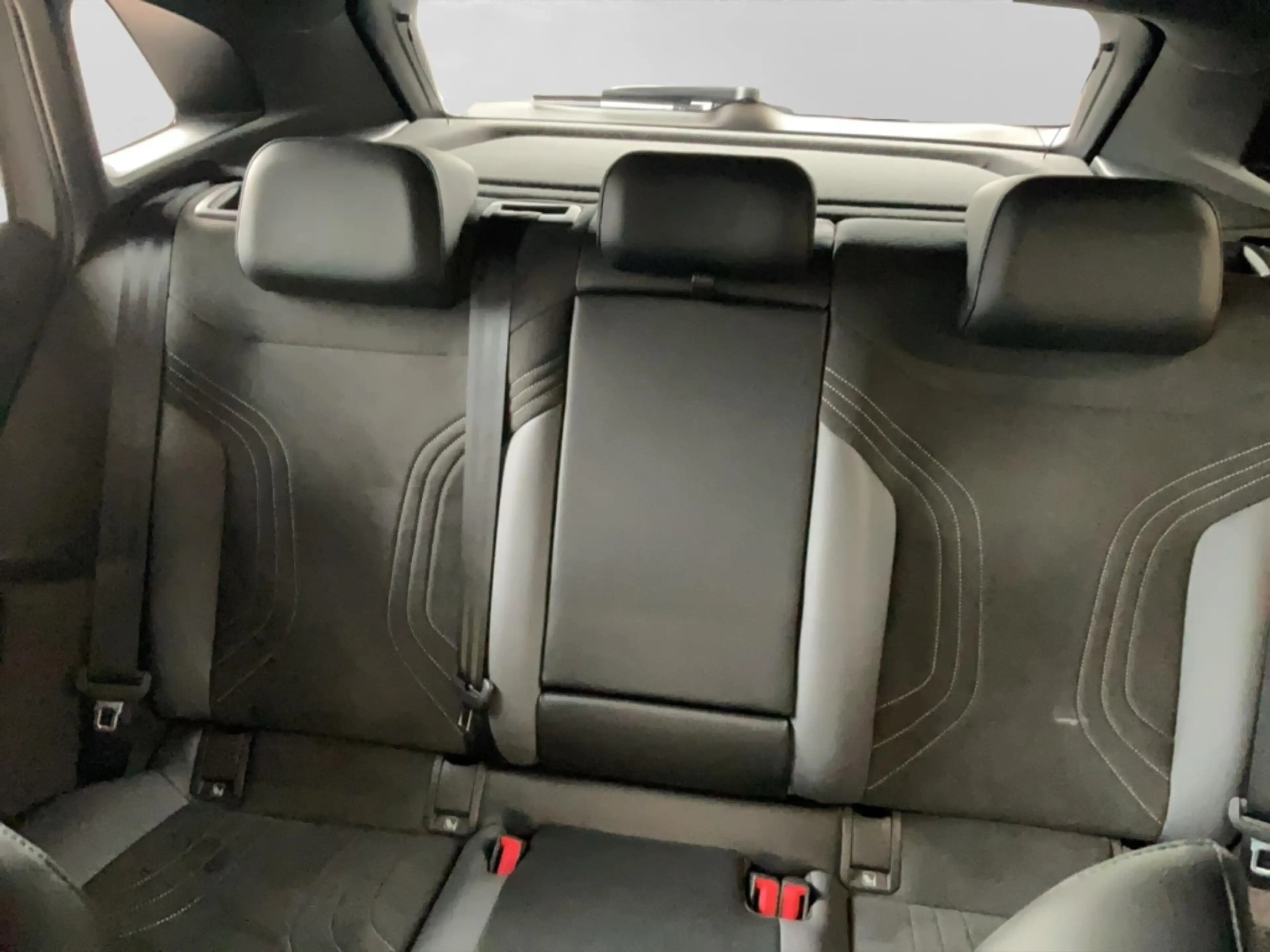 Volkswagen ID.4 Pro Performance 77 kWh Alu Matrix-LED AHK Kamera A — photo 12