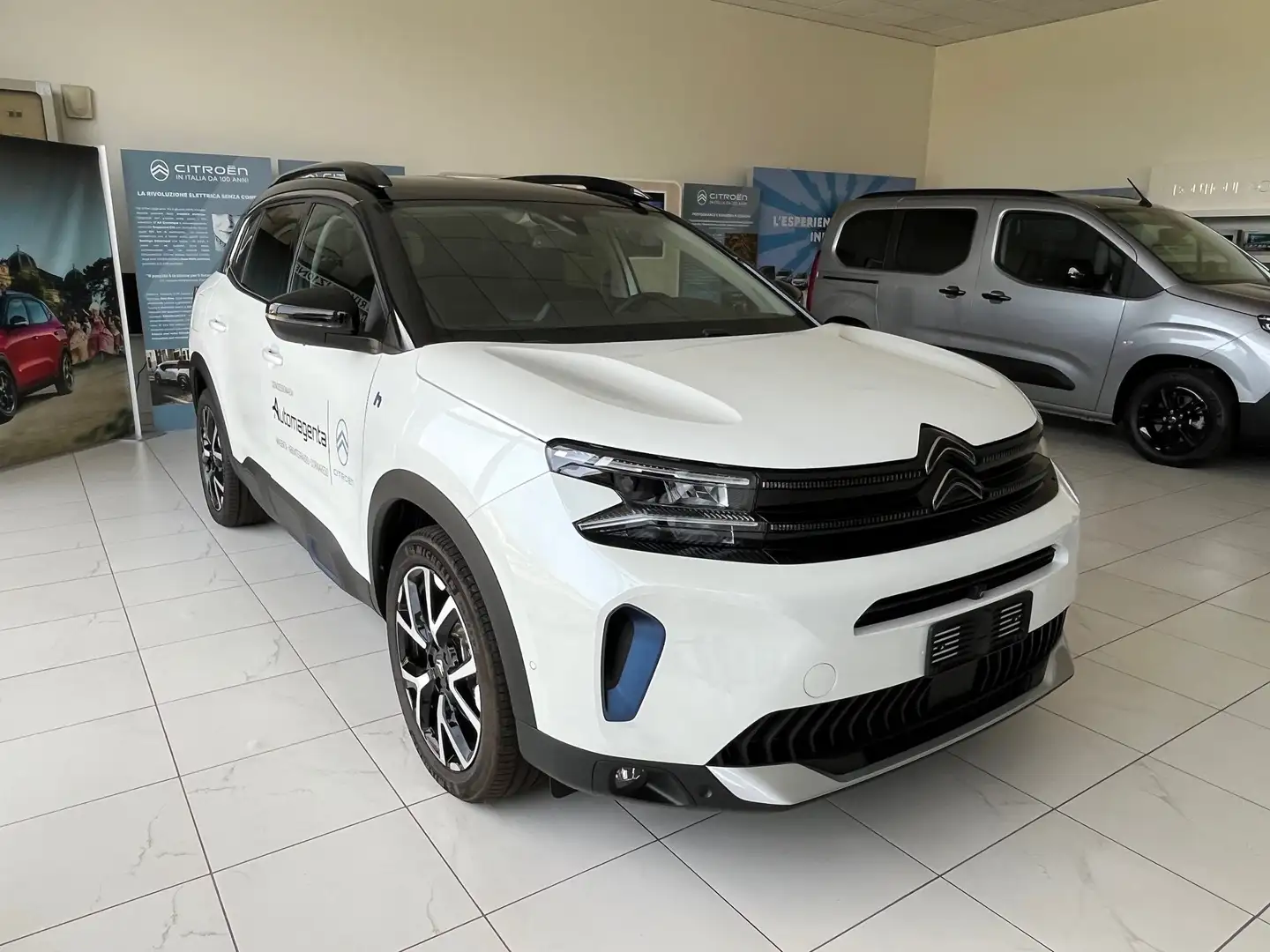 Citroen C5 Aircross PHEV 1.6 Plug-In Hybrid 225cv EAT8 SHINE PACK Weiß - 1