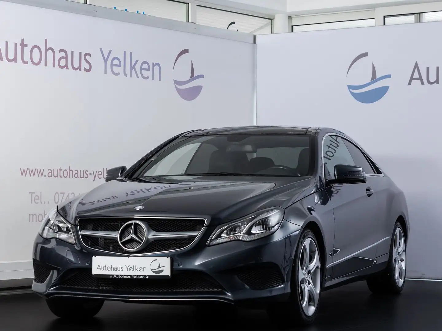 Mercedes-Benz E 250 Sport *LED*PANO*NAVI*SHZ Grau - 1