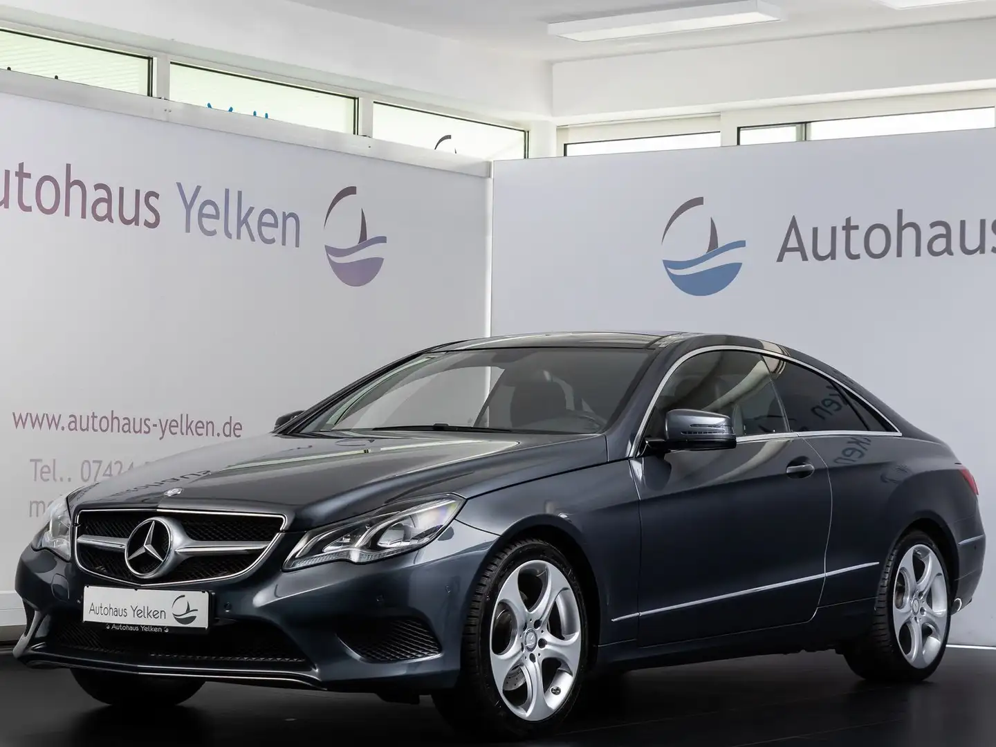 Mercedes-Benz E 250 Sport *LED*PANO*NAVI*SHZ Grau - 2