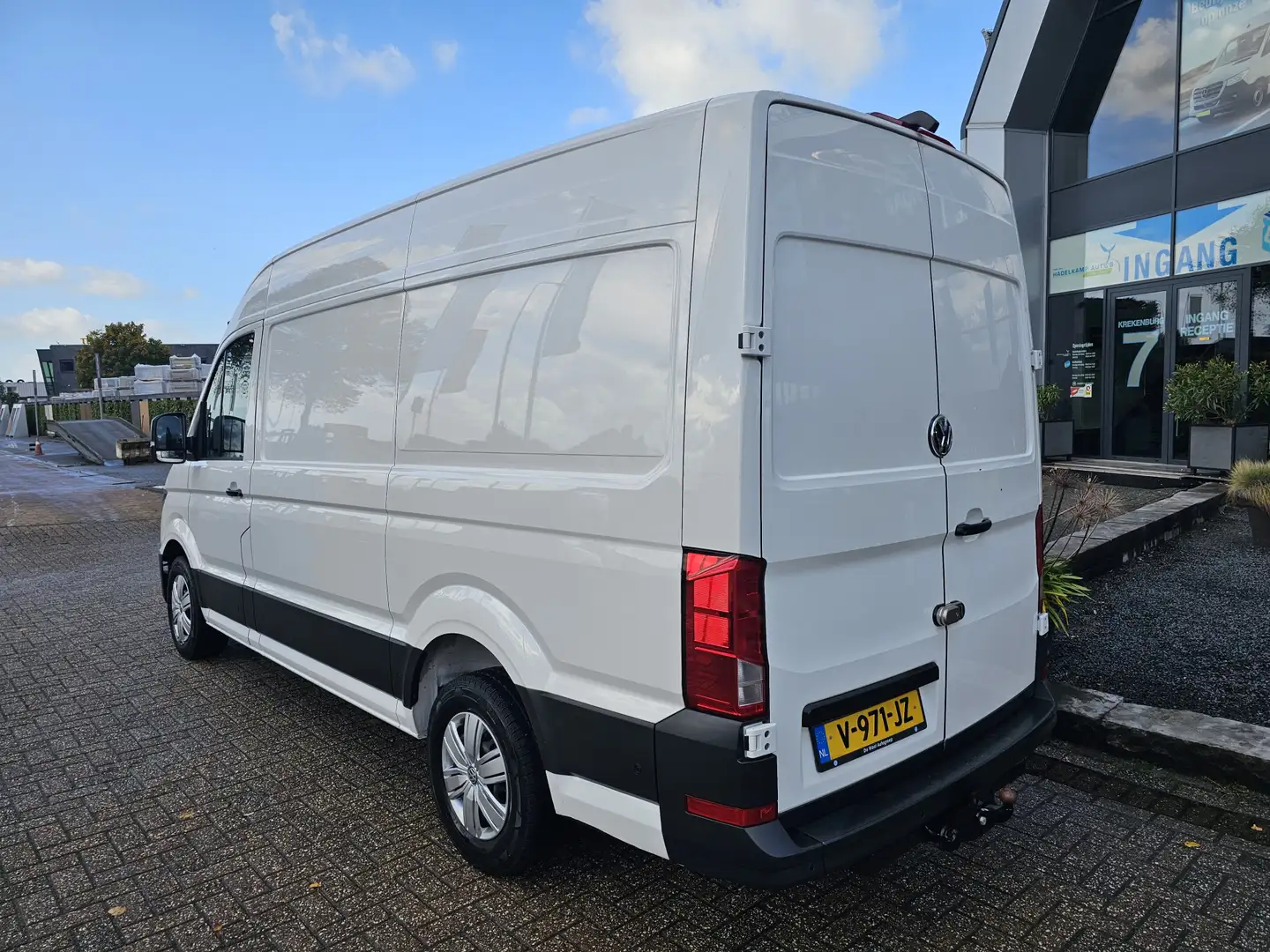 Volkswagen Crafter 35 2.0 TDI L3H2 Comfortline 177 PK * Automaat * Tr Wit - 2