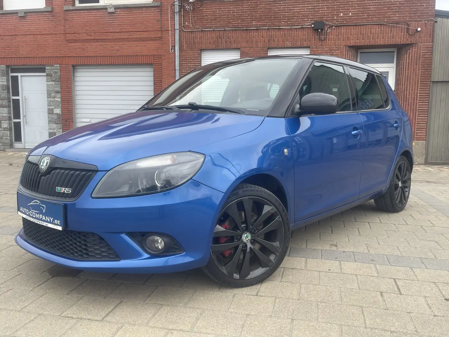 Skoda Fabia RS 1.4 TSI DSG Bleu - 2