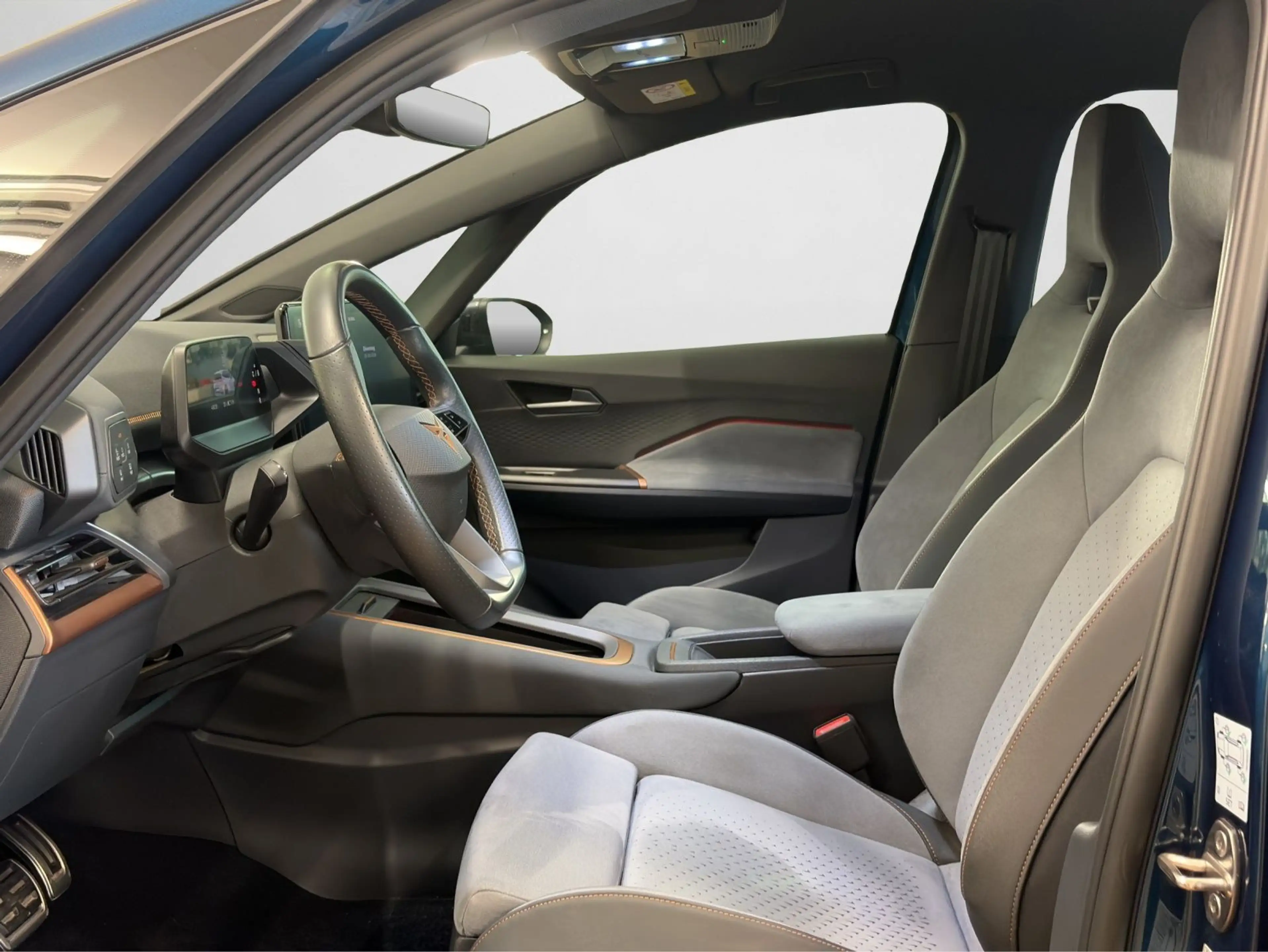 CUPRA Born 150 kW WP 19" HUD Pilot M Tech L SHZ — photo 11