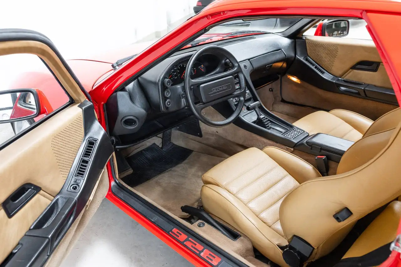Porsche 928 4.5 Coupé - Sunroof - Classic Colour Combo - Folge, foto 10