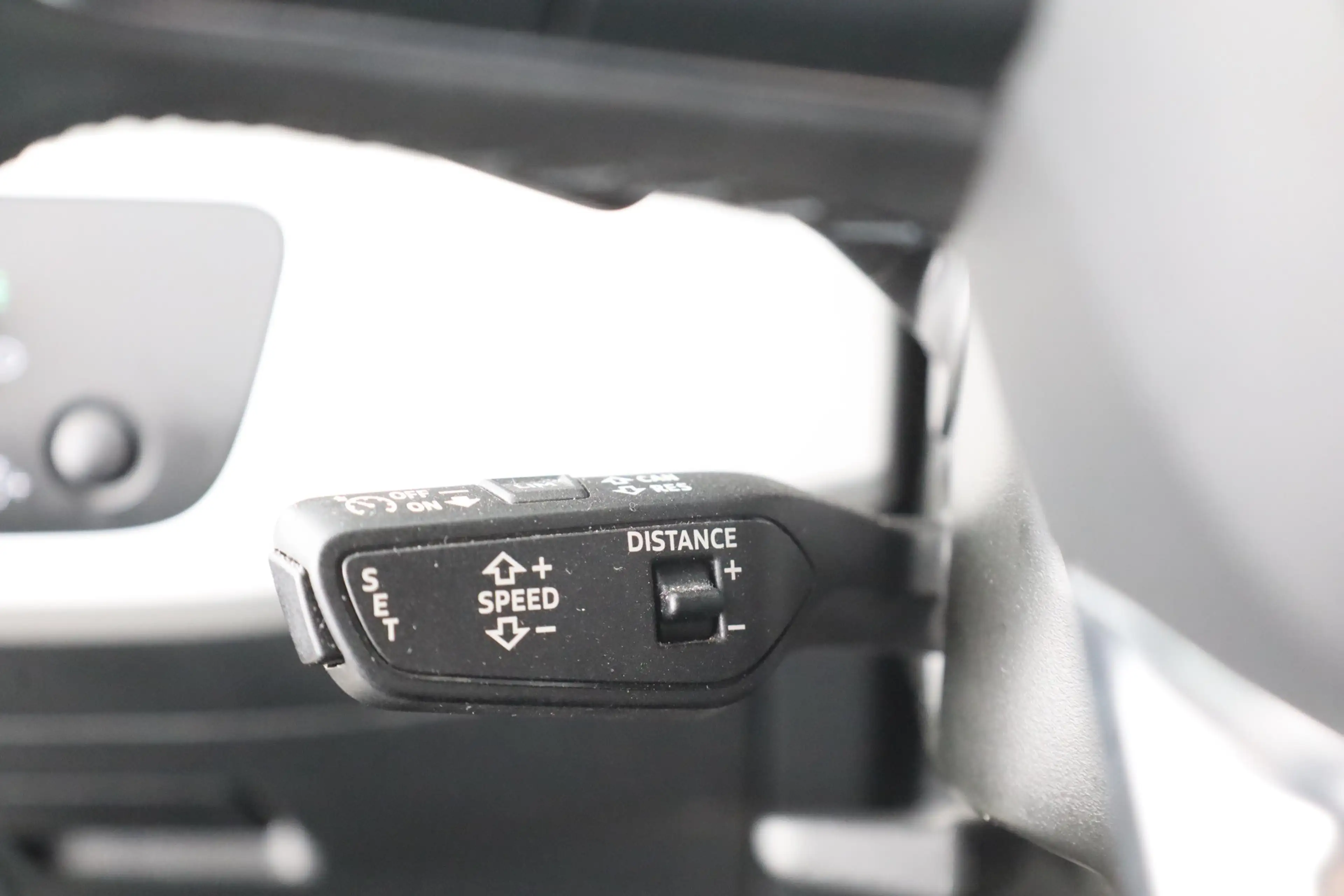 Audi A4 Avant 40 TFSI quattro advanced Navi Kamera — photo 11