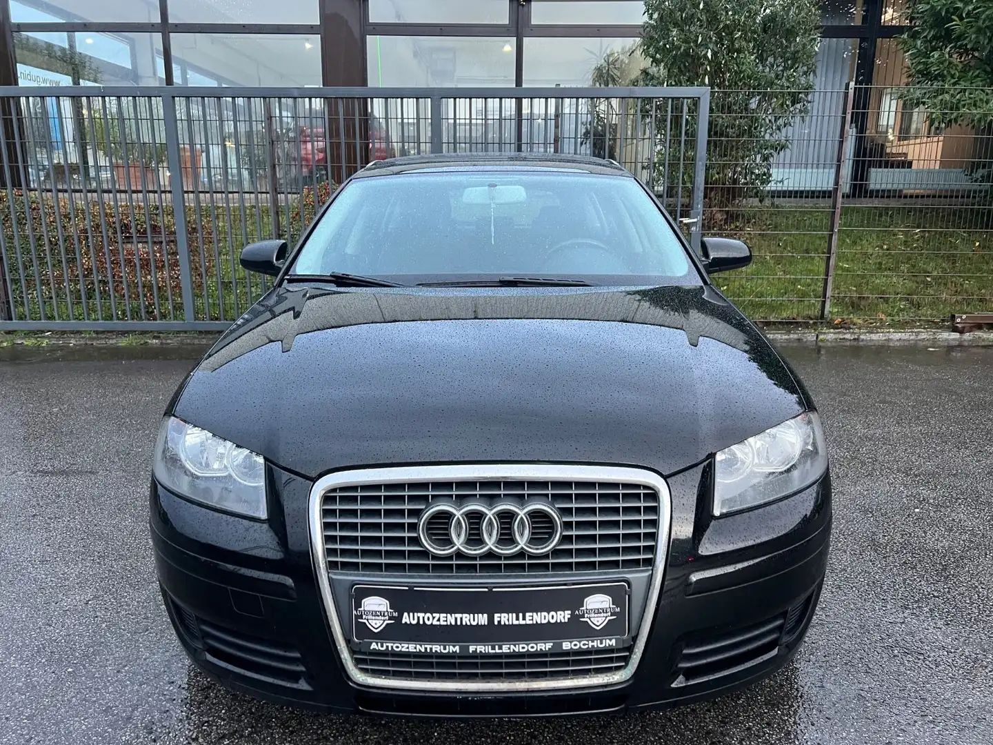 Audi A3 Sportback 1.6 FSI Attr. KUPPLUNG+INSP+TÜV NEU Black - 2