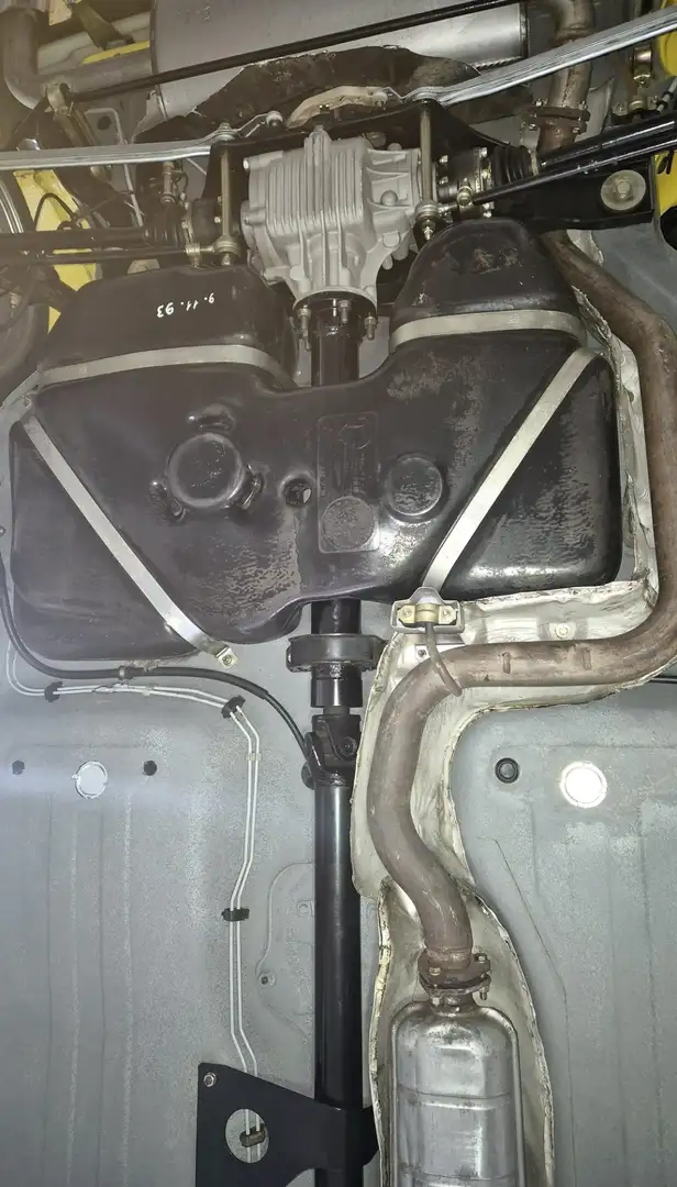 Lancia Delta HF Integr. Evo 2 Giallo Ginestra Amarillo - 2