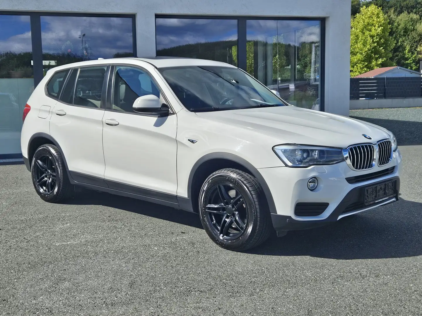 BMW X3 xDrive 20 d Weiß - 1