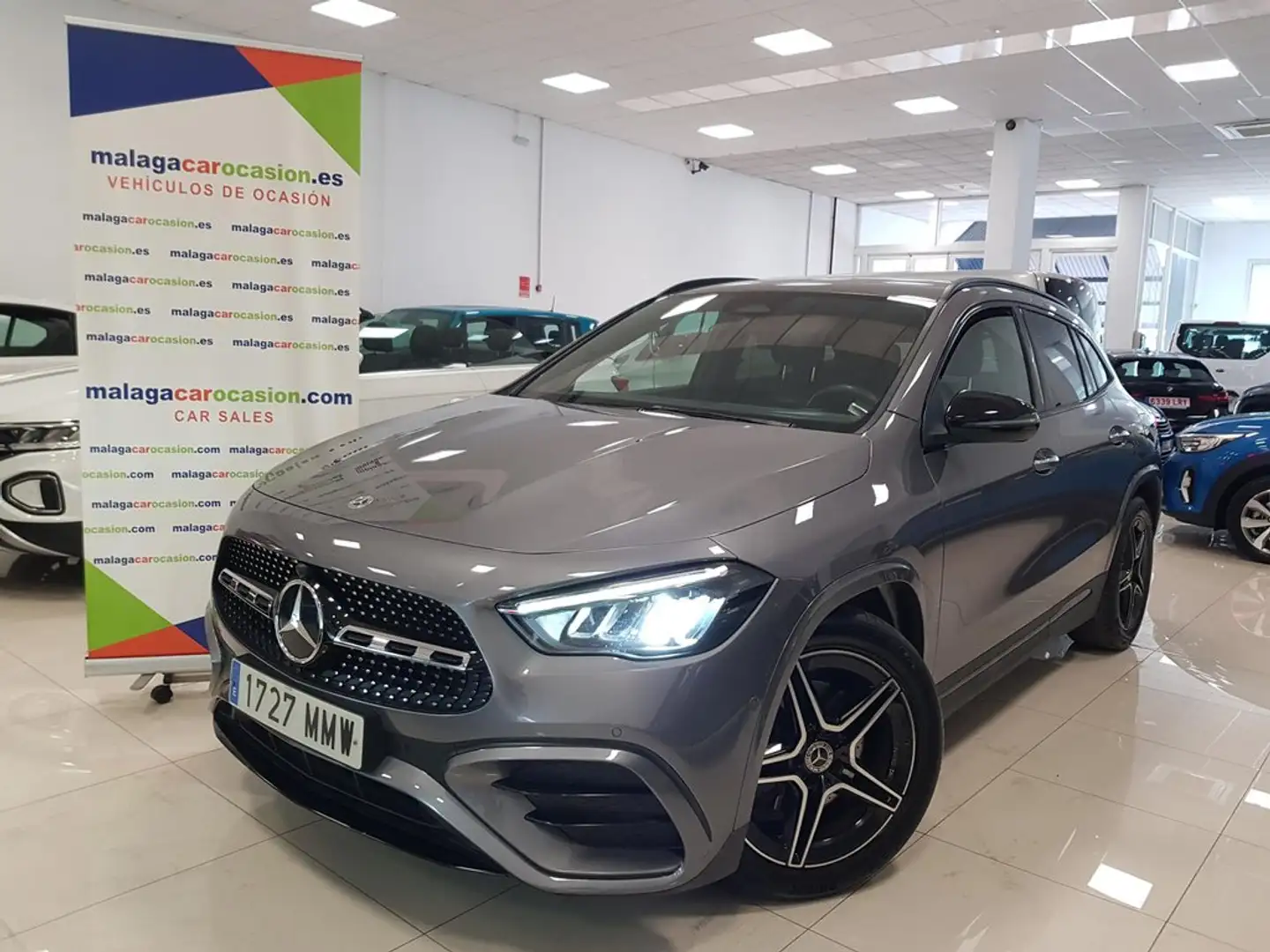 Mercedes-Benz GLA 200 Gris - 2