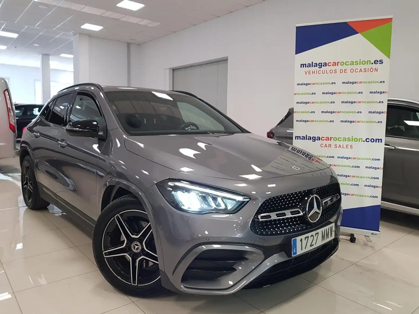 Mercedes-Benz GLA 200 Gris - 1