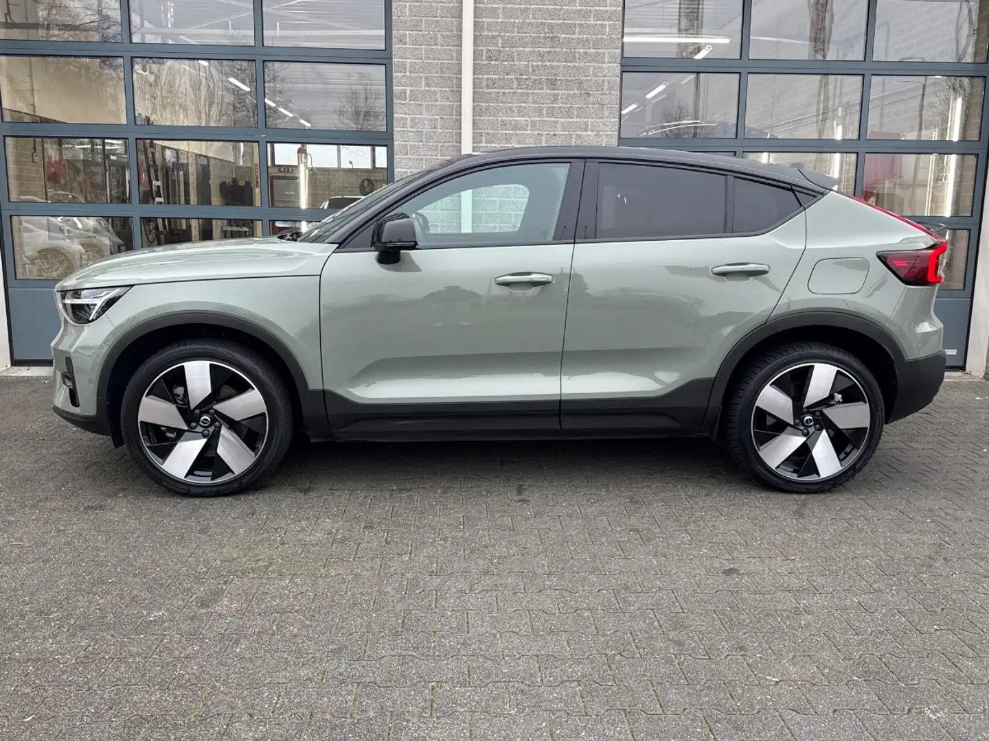 Volvo C40 Ultimate Recharge Pure Electric AWD 78 Kwh|HARMAN\ Vert - 2