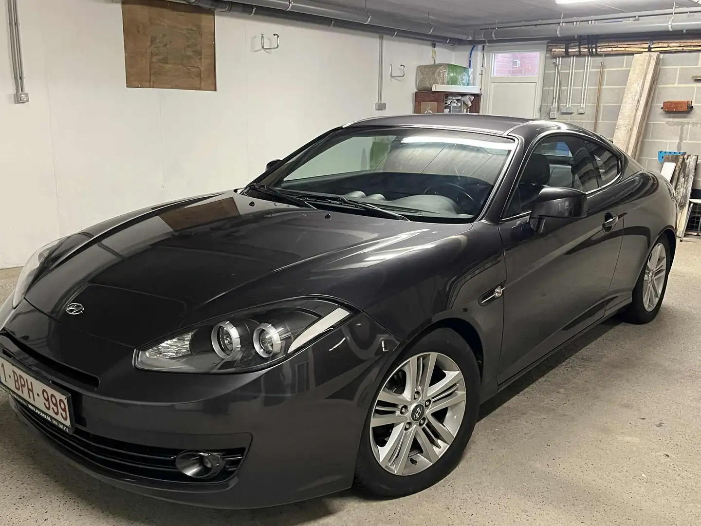 Hyundai Coupe 1.6 FX - Benzine - bj 2008, 77kW/105HP Gri - 1