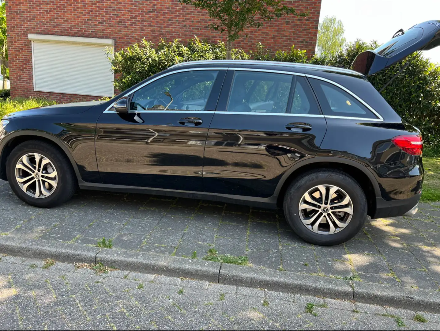 Mercedes-Benz GLC 220 d 4Matic 9G-TRONIC - 2