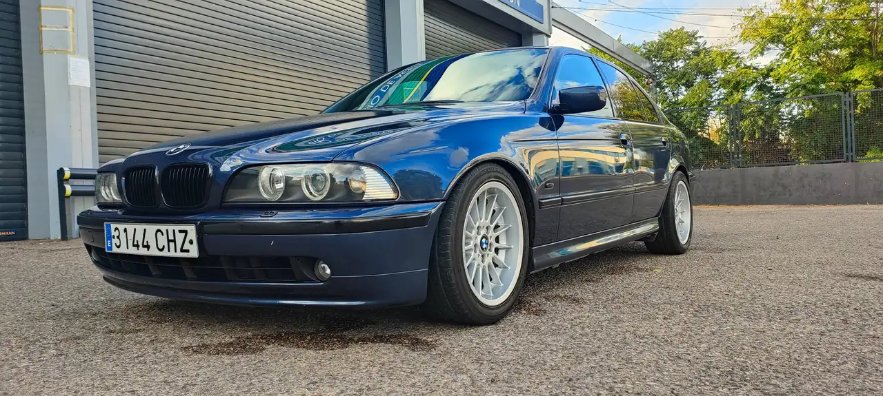 BMW 525