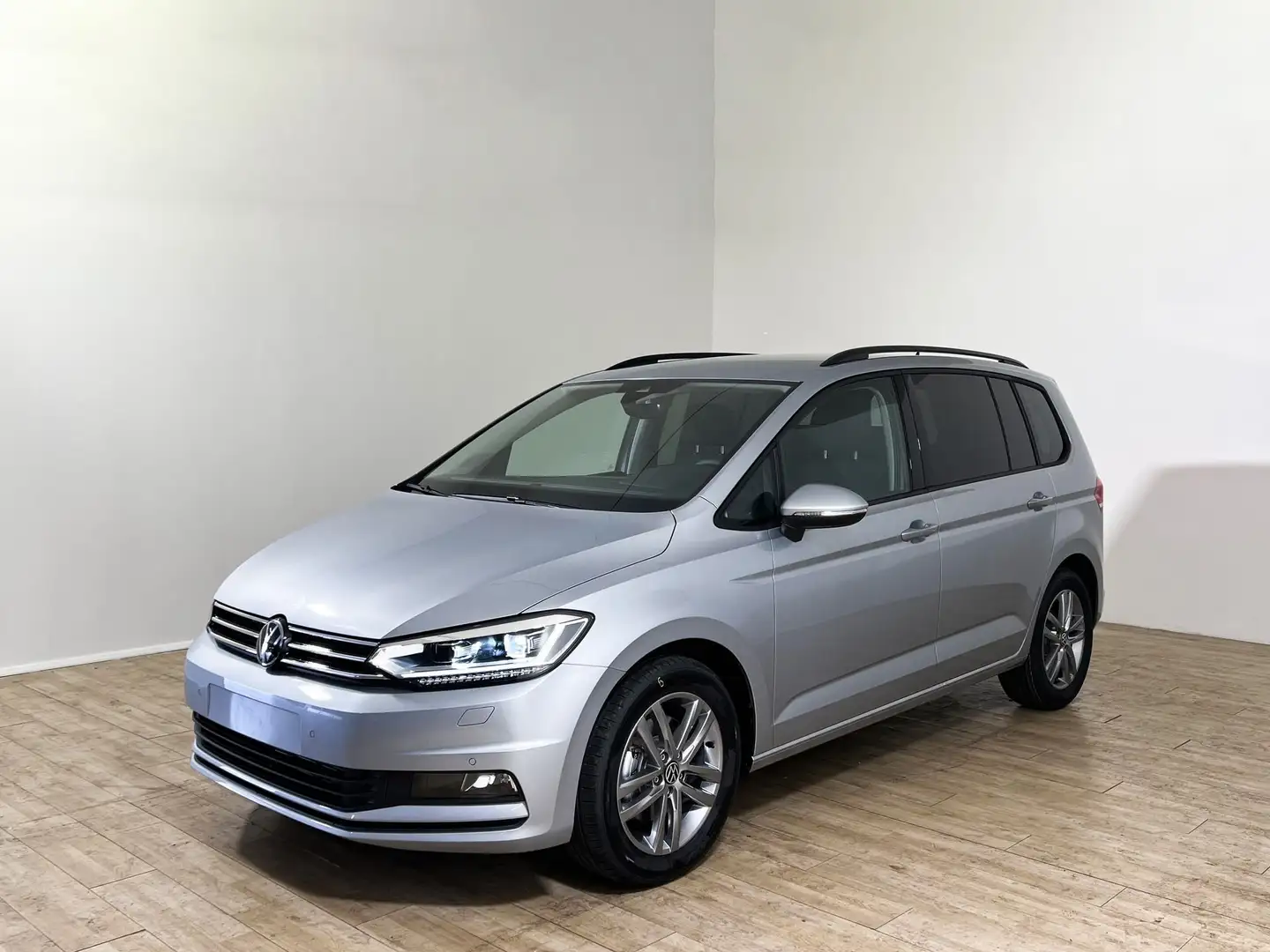 Volkswagen Touran 2.0 TDI 150 CV SCR DSG Edition Plus BlueMotion Te Argento - 1