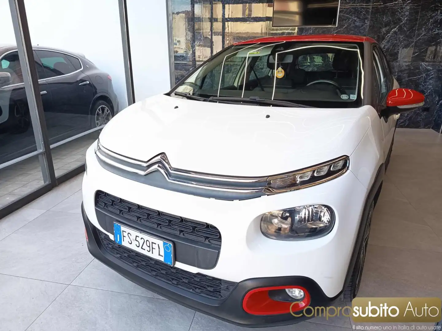 Citroen C3 PureTech 82 Feel Bianco - 2
