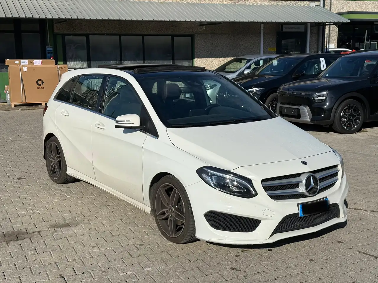 Mercedes-Benz B 200