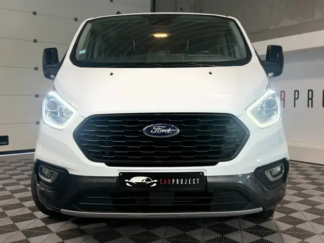 Ford Transit Custom view 4