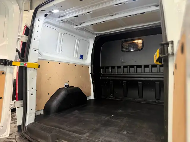 Ford Transit Custom view 15