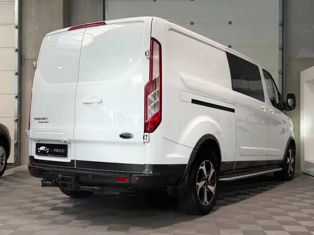 Ford Transit Custom view 9