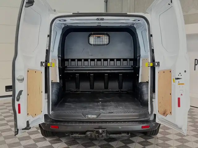 Ford Transit Custom view 14
