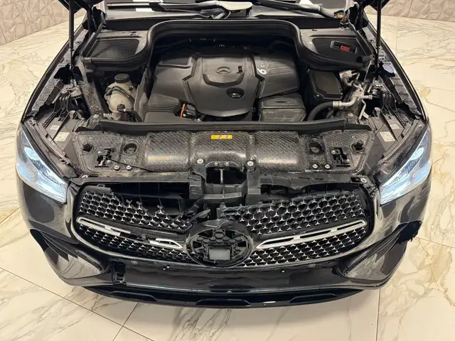 Mercedes-Benz GLE 450 d 4Matic Coupe AMG-Night-Paket Ansicht 3