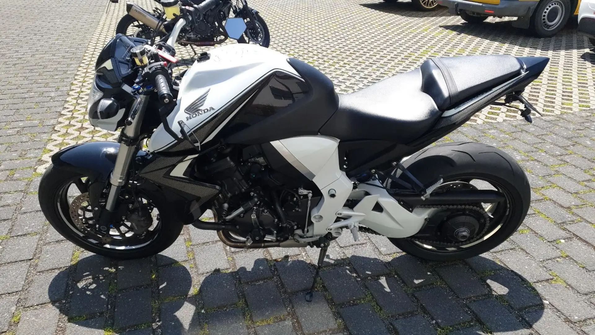 Honda CB 1000 Bílá - 1