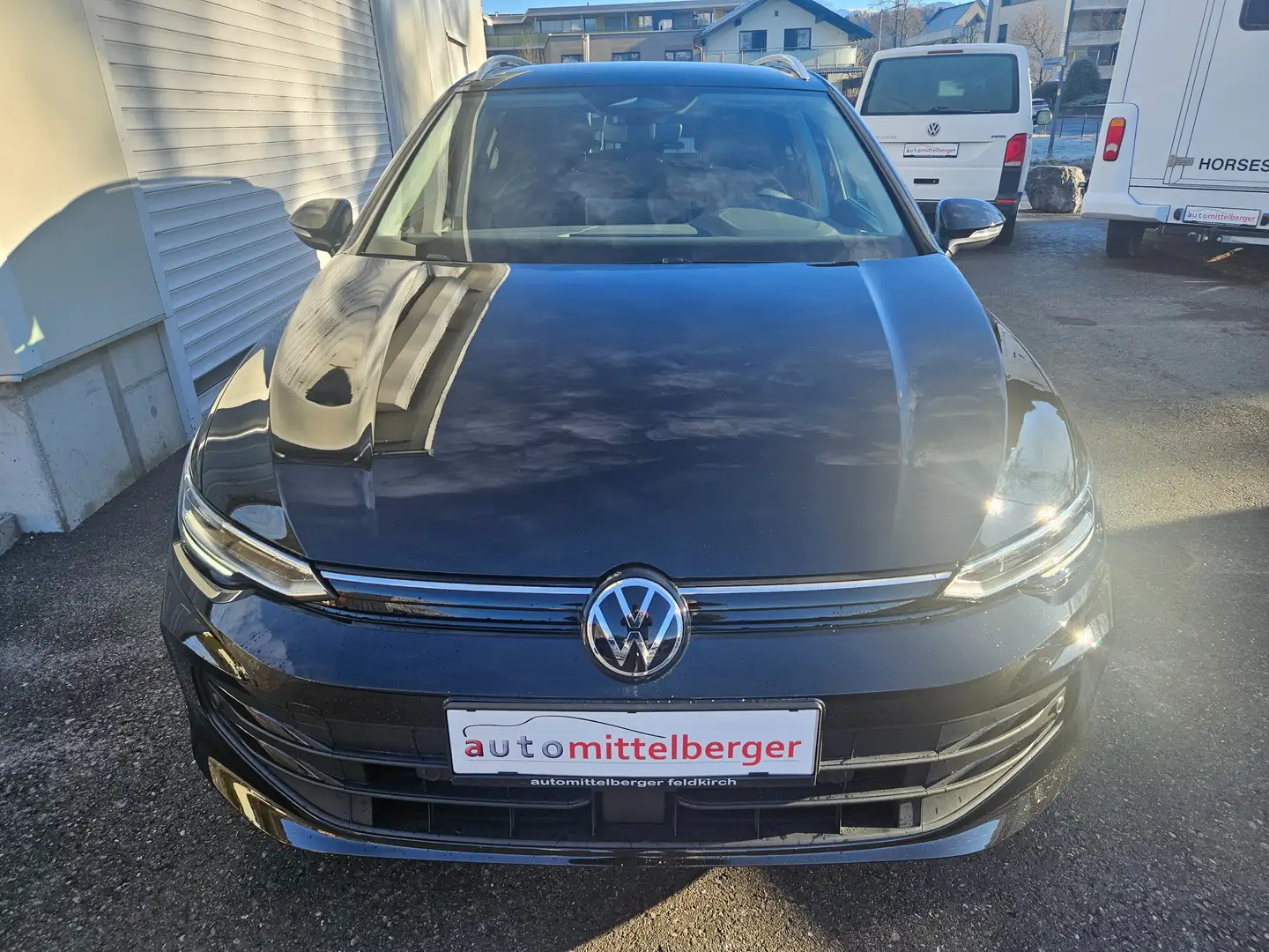Volkswagen Golf Variant Business 1.5 mHeV TSI 110 kW DSG Schwarz - 2