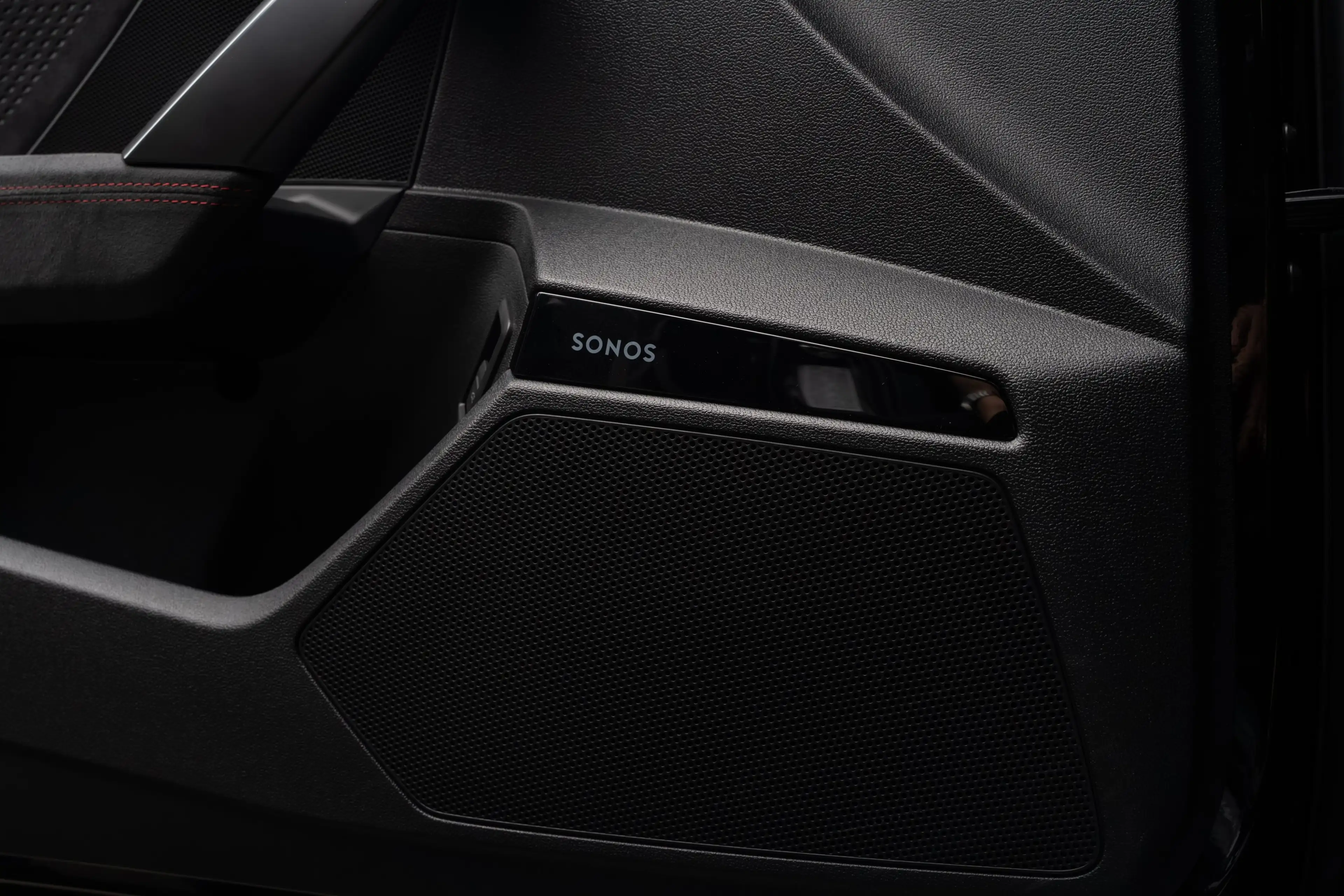 Audi RS3 Sportback *Keramik*290Vmax*SONOS* — photo 14