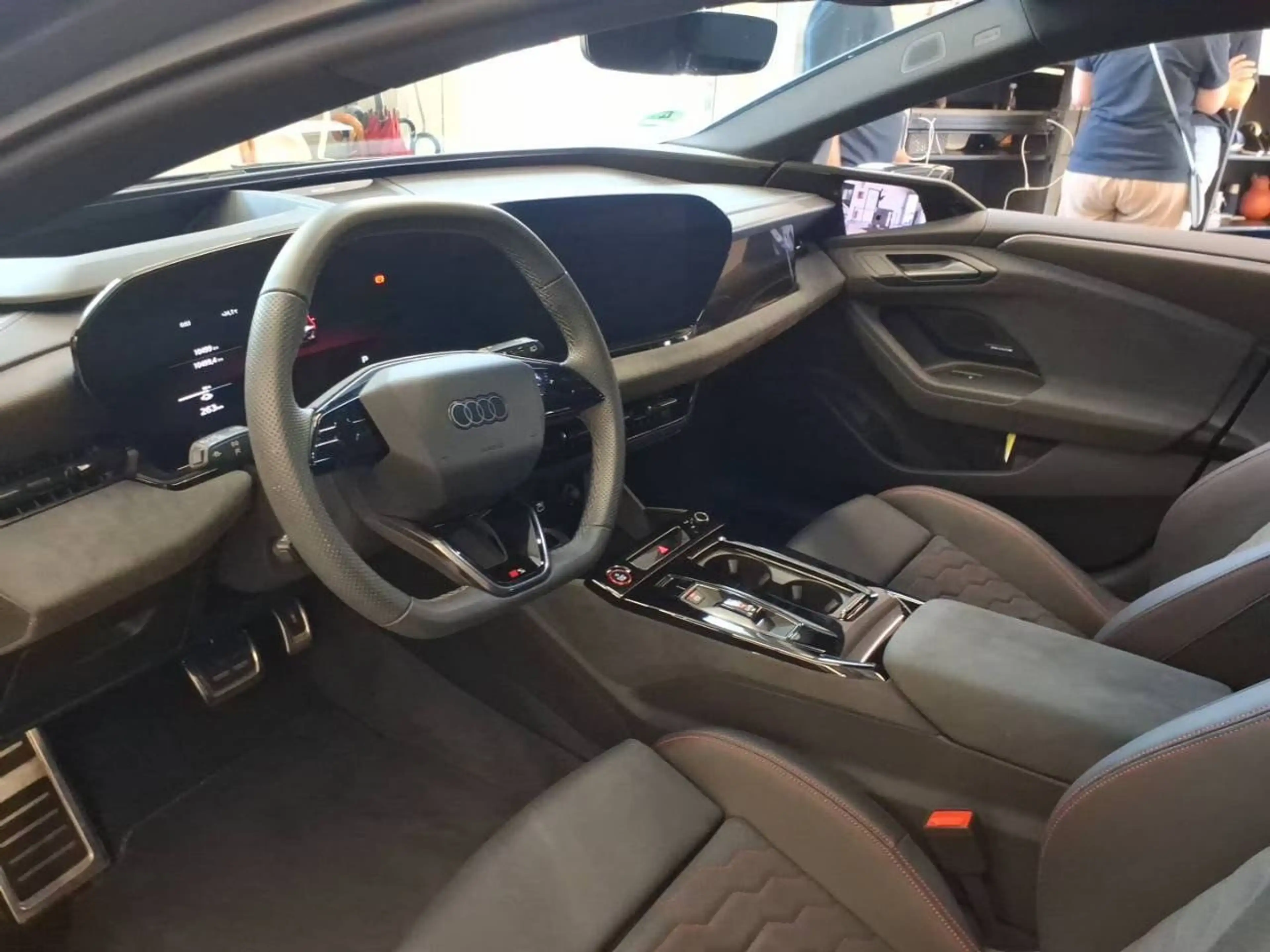 Audi S6 e-tron Avant nur noch bis 30.09.! HUD 360° LM21 Matrix B& — photo 4