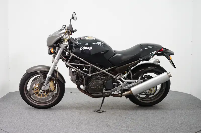 Ducati Monster 900 - foto 5